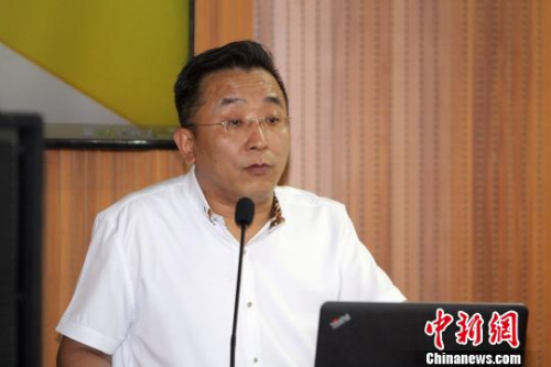 中國包裝委員會副會長張同德致辭。　張道正 攝